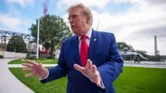 Trump waxul nekk ci Starlink Ukraine: ndaje ak Zelensky